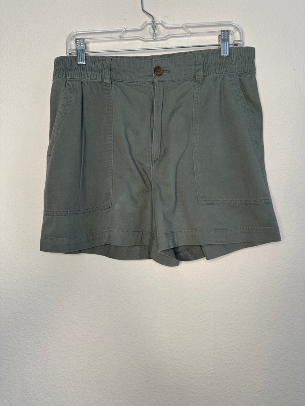 GAP Women's Olive Utility‎ Bermuda Shorts